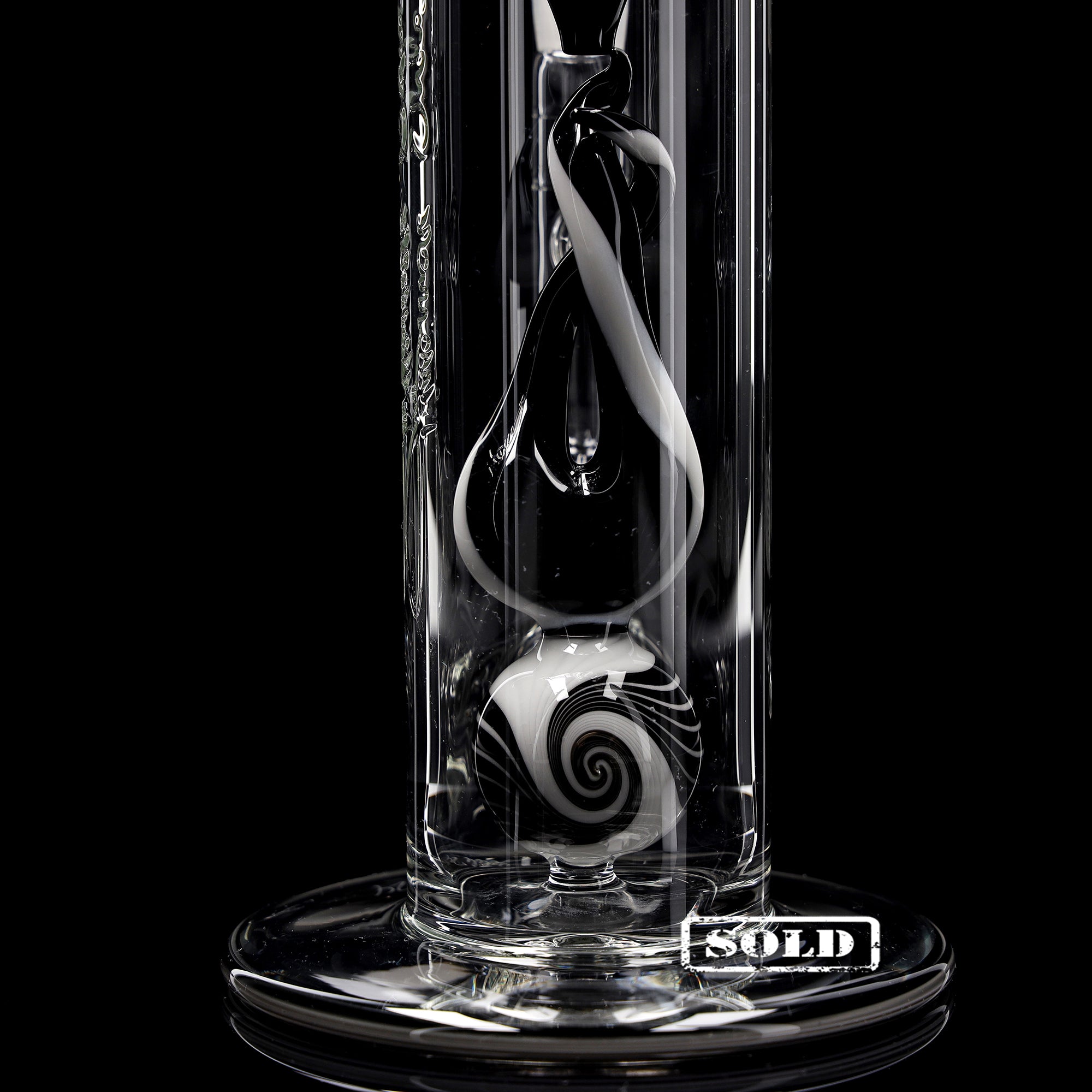 ehle-best-of-2024-august-bottle-perc-black-white-bong-ns14-5mm image 7
