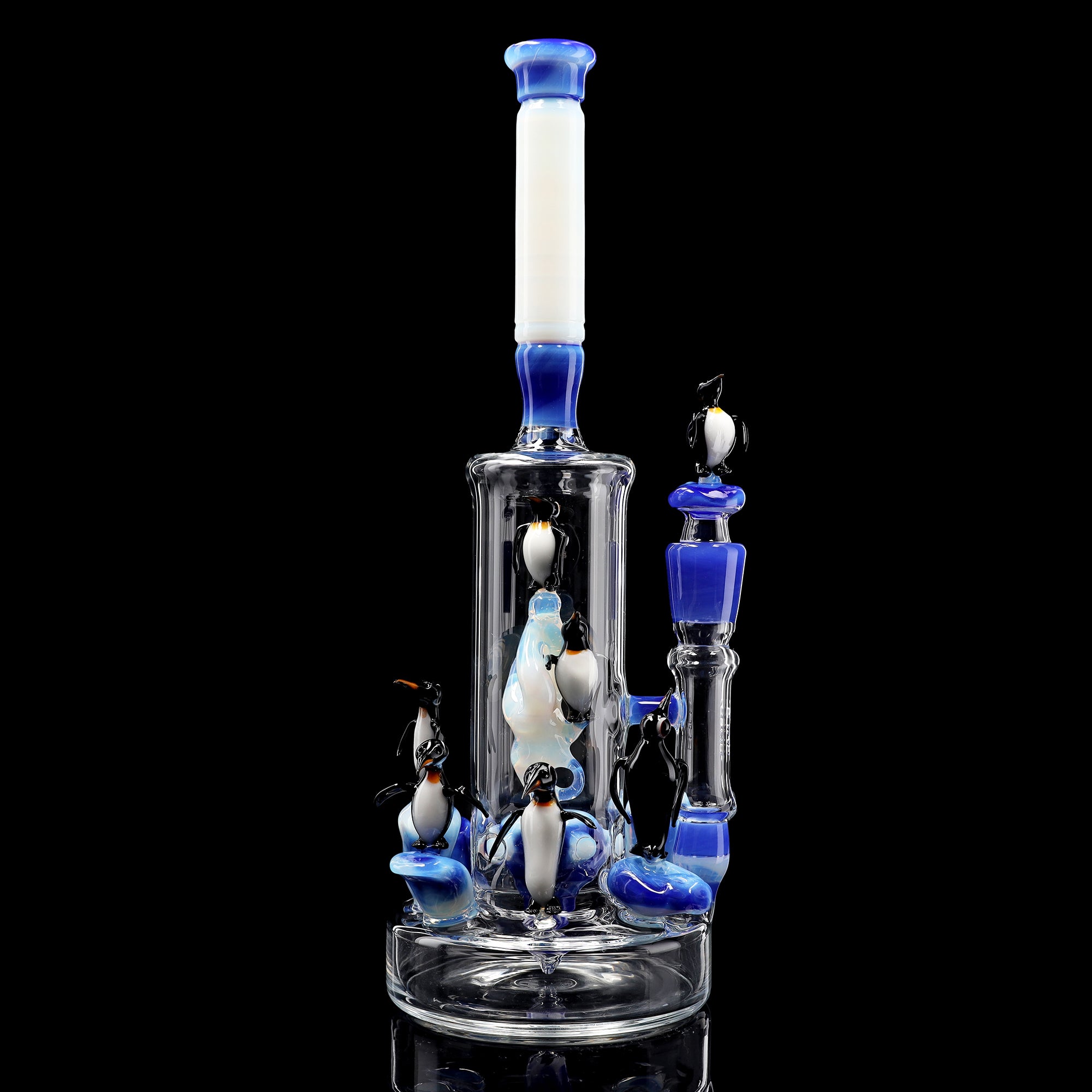 ehle-best-of-2025-april-pinguin-eisberg-bong image 2