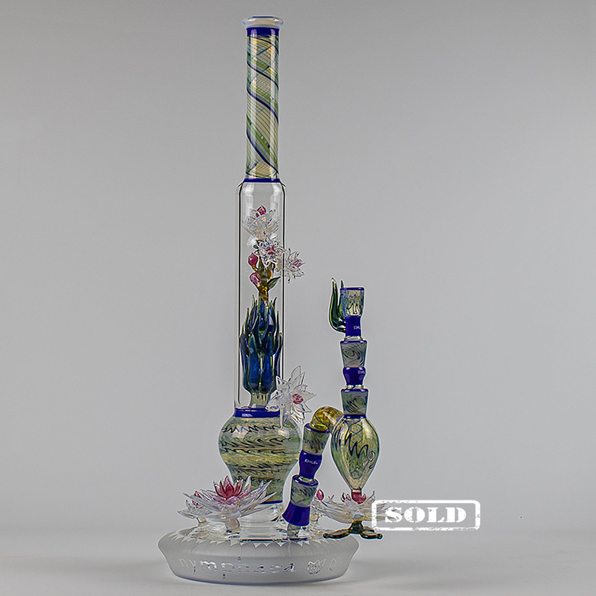 ehle-best-of-2020-dezember-nymphaea-glas-kunstbong-58cm image 1