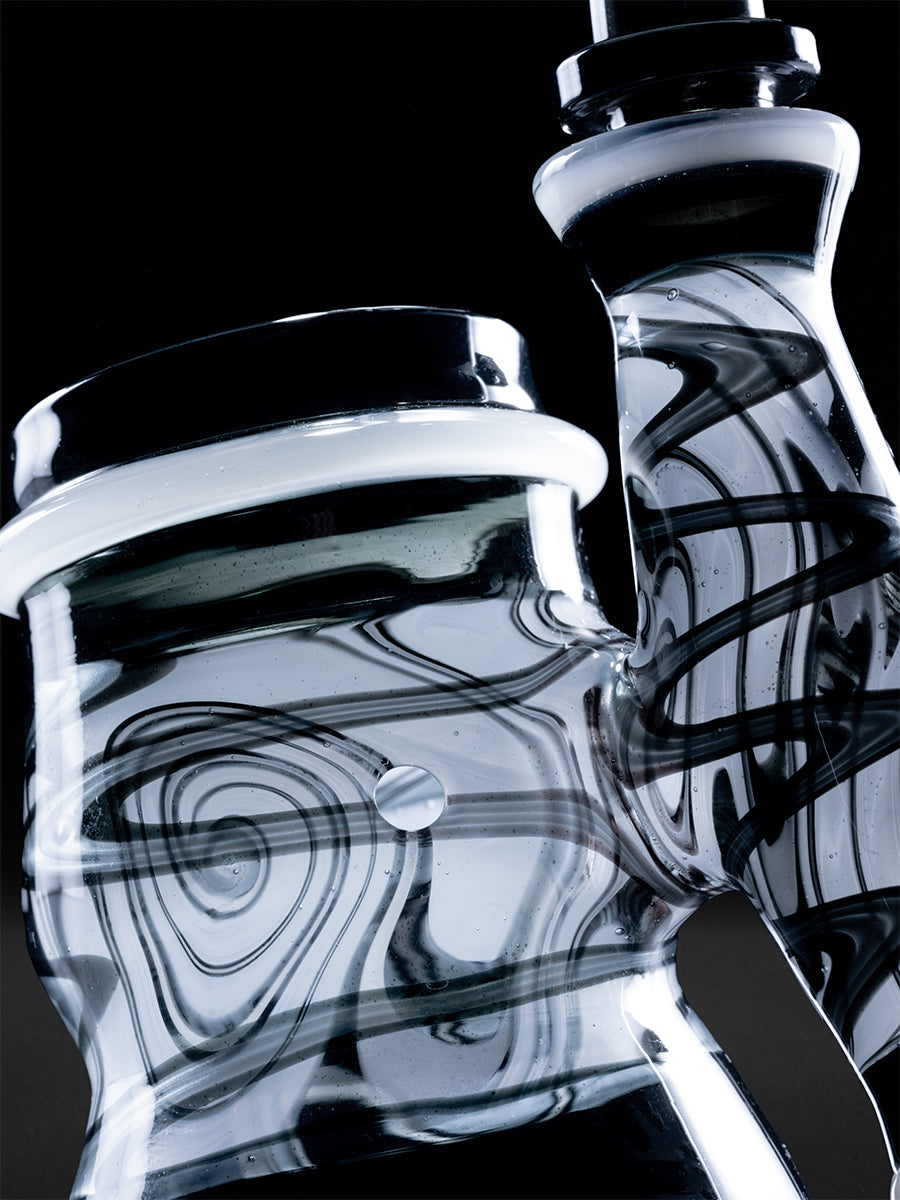 puffco-proxy-standing-sherlock-eternal-glas-pipe image 3